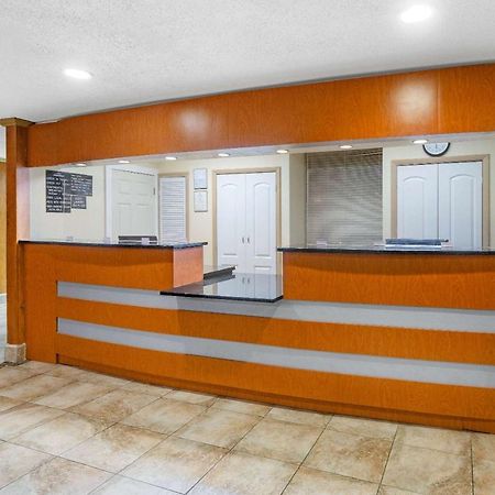Howard Johnson By Wyndham Staunton Extérieur photo