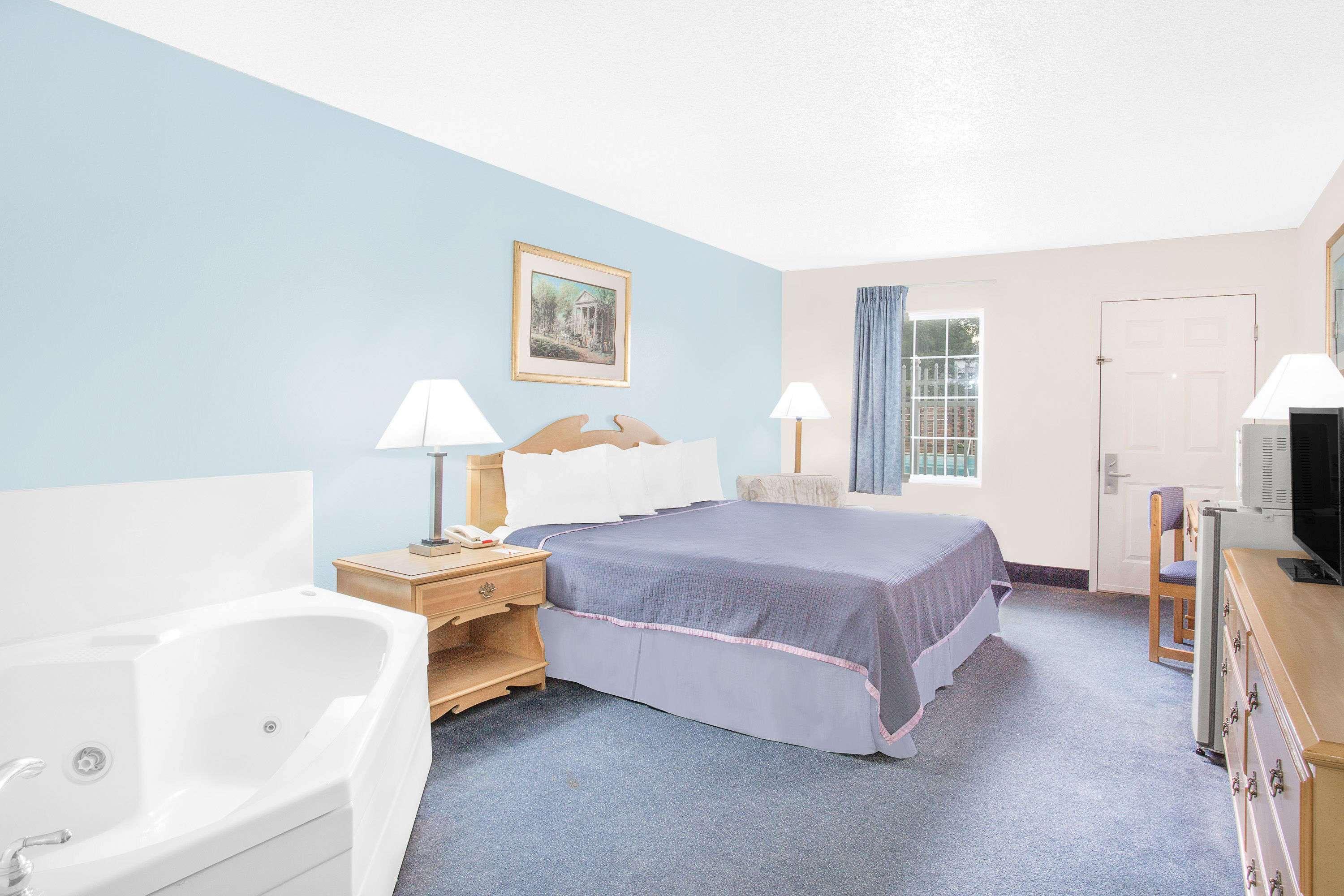 Howard Johnson By Wyndham Staunton Extérieur photo