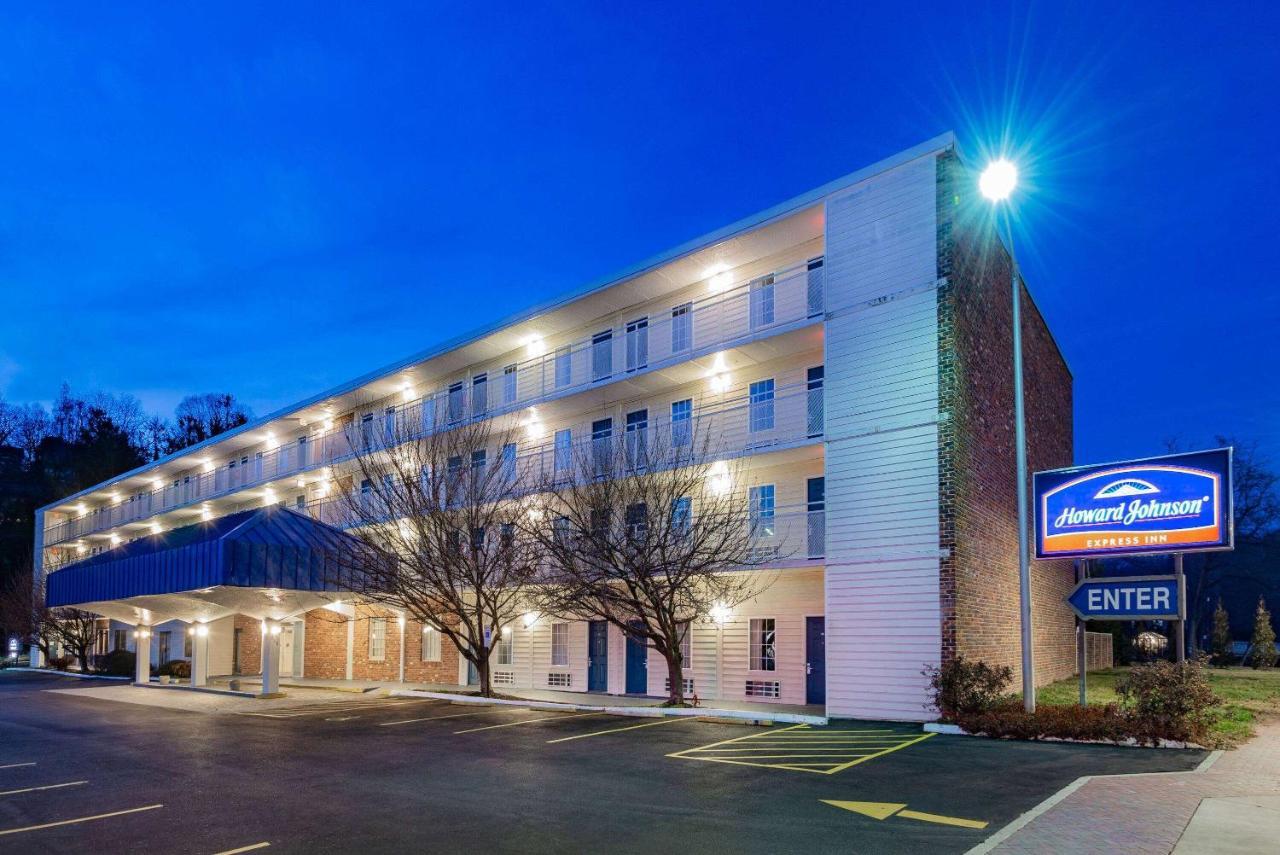 Howard Johnson By Wyndham Staunton Extérieur photo
